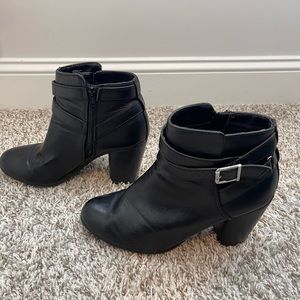 Material Girl Women’s Lexia Block-Heel Booties Size 11 Black